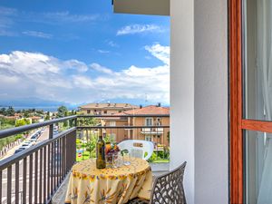 24017330-Appartement-5-Desenzano Del Garda-300x225-0