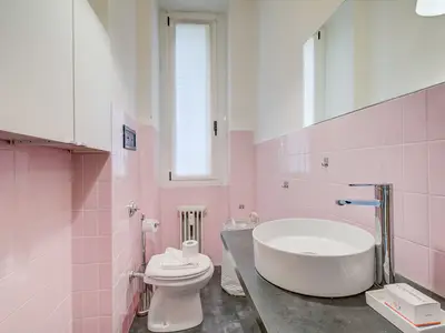 Badezimmer mit Dusche