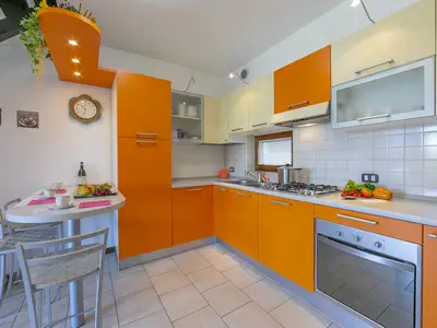 Küche und Essbereich