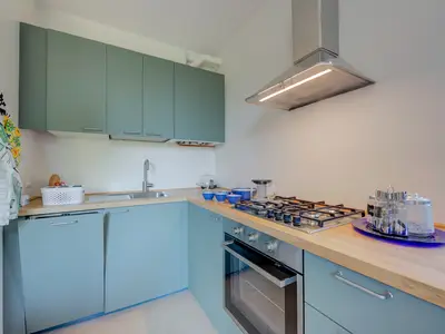 Vollständig ausgestattete Küche