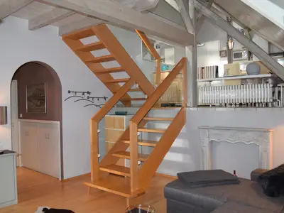 Photo, INSIDE, OUTSIDE