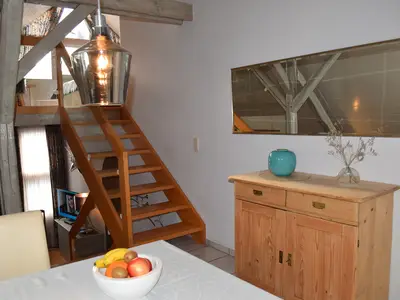 Photo, INSIDE, OUTSIDE