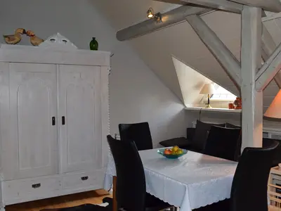 Photo, INSIDE, OUTSIDE