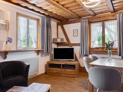 Photo, INSIDE, OUTSIDE