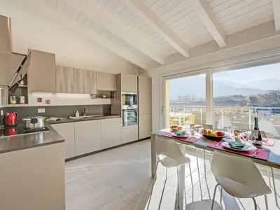 Küche und Essbereich