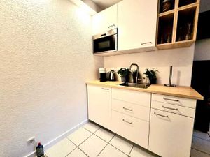 23341453-Appartement-3-Emden-300x225-5