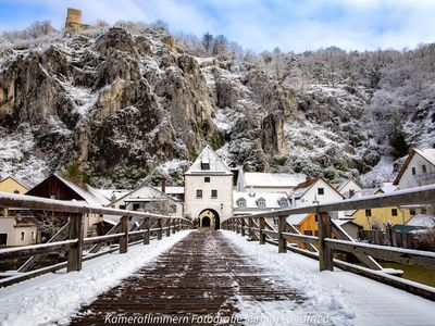 Holzbrücke zum Tor Markt Essing