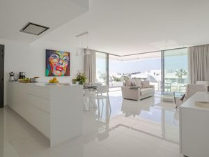 23706560-Appartement-6-Estepona-300x225-3