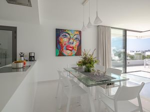 23706560-Appartement-6-Estepona-300x225-4