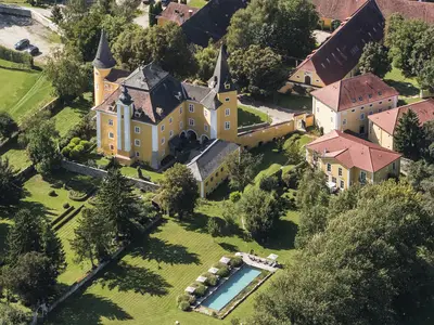 Schloss Mühldorf Luftaufnahme 2022