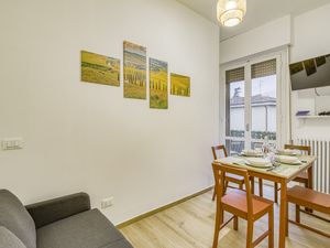 23918795-Appartement-8-Firenze-300x225-4