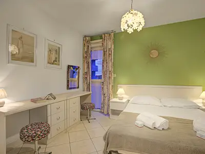 Zweites Schlafzimmer