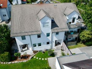 23469939-Appartement-3-Friedrichshafen-300x225-2