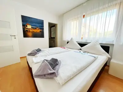 Schlafzimmer 3