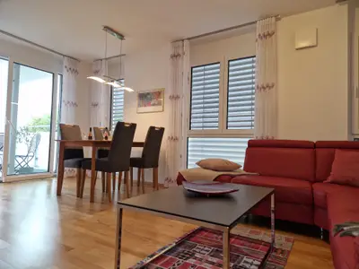Wohnzimmer und Essbereich