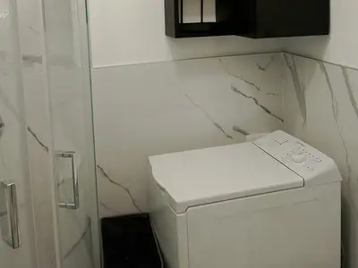 Badezimmer mit Dusche