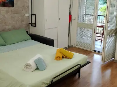 Schlafsofa (Schlafbereich für Studio)