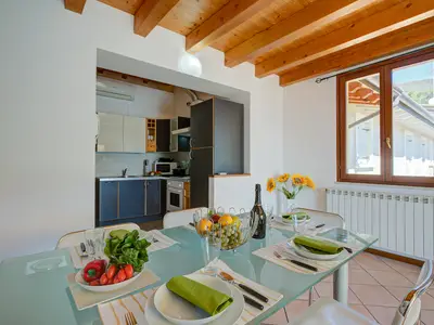 Küche und Essbereich