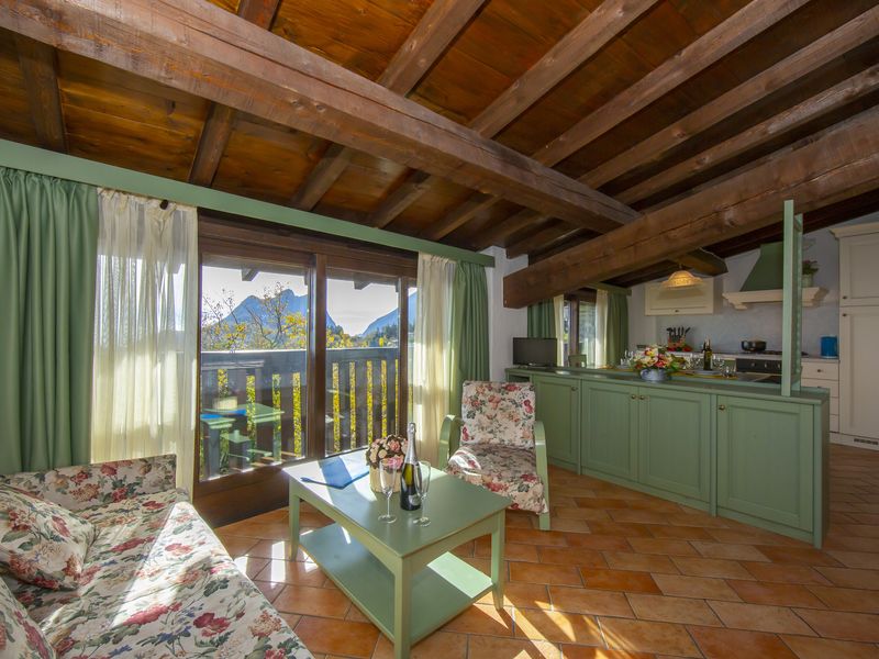 23706632-Appartement-4-Gargnano-800x600-0