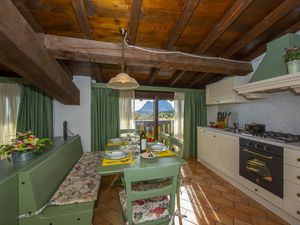 23706632-Appartement-4-Gargnano-300x225-5