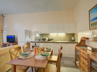 Küche und Essbereich