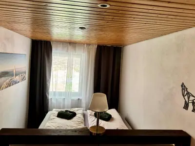 Schlafzimmer WOLF mit 180x220 cm HÜLSTA Boxspringbett