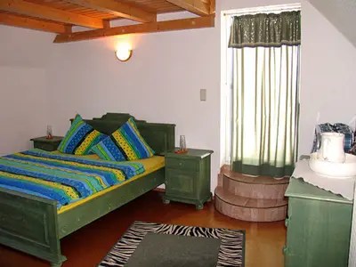 Schlafzimmer 2