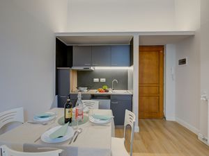 23898749-Appartement-4-Genua-300x225-5