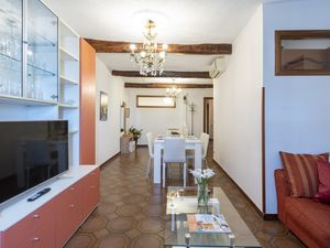 23974604-Appartement-4-Genua-300x225-3