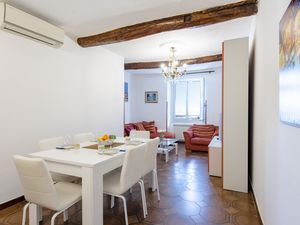 23974604-Appartement-4-Genua-300x225-4