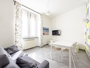 24015668-Appartement-4-Genua-300x225-2