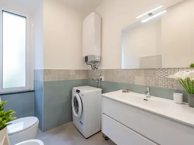 Badezimmer mit Dusche