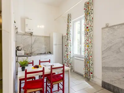 Küche und Essbereich