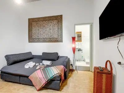 Schlafsofa (Schlafbereich für Studio)