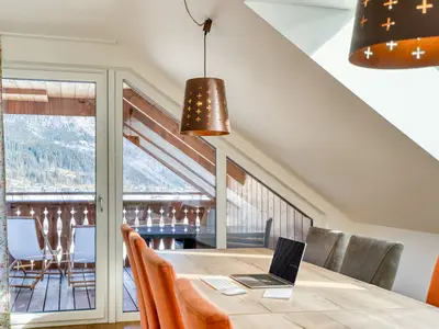 Essbereich mit Balkon Alpinist-Freerida