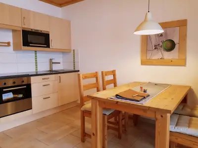 Essbereich Apartment "Kuastoi" / apartments gosaukamm.com