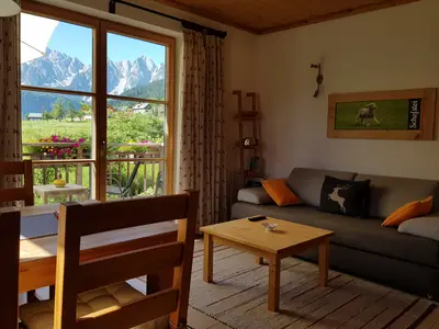 Wohnzimmer Apartment Schofstoi / Apartments gosaukamm.com