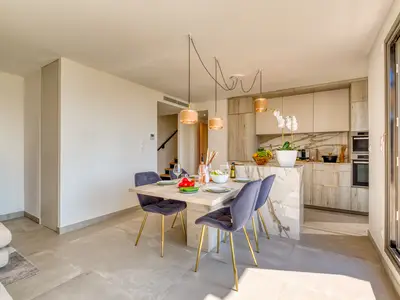 Küche und Essbereich