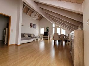 23513467-Appartement-4-Hilzingen-300x225-5