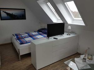 23031095-Appartement-2-Hooksiel-300x225-3