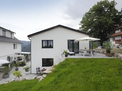 Außenansicht Haus Panorama