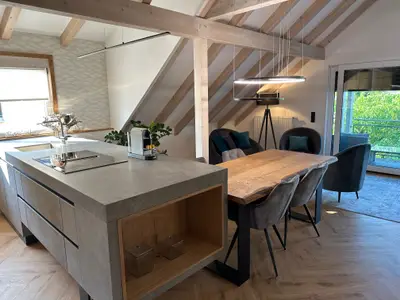 Wohnküche mit Kochinsel