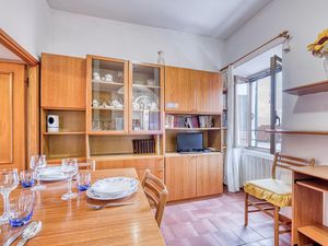 24038558-Appartement-2-Imperia-300x225-3