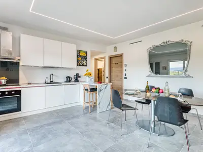 Küche und Essbereich