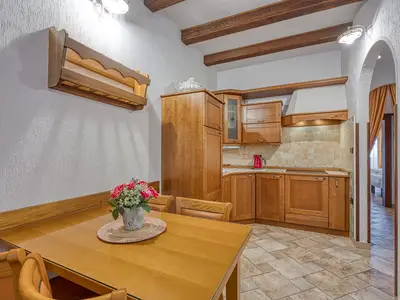 Küche und Essbereich