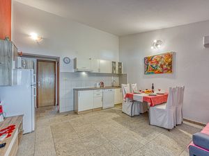 23706911-Appartement-4-Jasenice-300x225-2