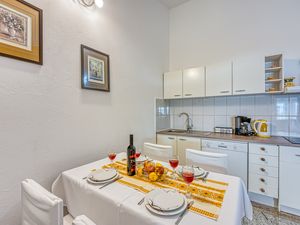 23706912-Appartement-4-Jasenice-300x225-5