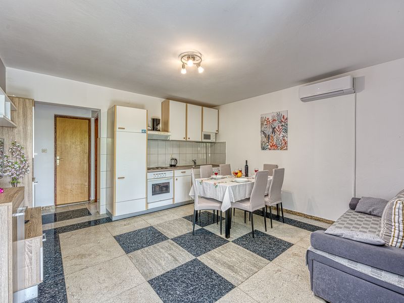 23706915-Appartement-4-Jasenice-800x600-1