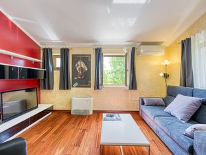 24006381-Appartement-6-Koper-300x225-4