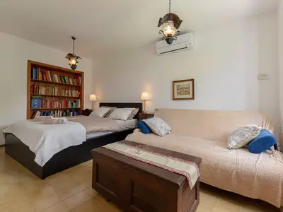 Schlafsofa (Schlafbereich für Studio)